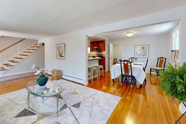 29 Buckingham Rd, Milton, MA 02186