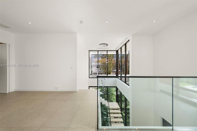 7700 SW 50th Ct, Miami, FL 33143