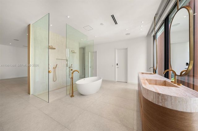 7700 SW 50th Ct, Miami, FL 33143