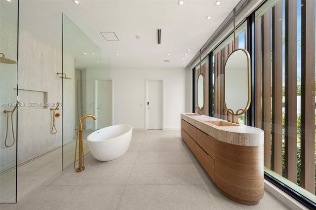 7700 SW 50th Ct, Miami, FL 33143