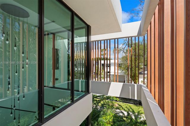 7700 SW 50th Ct, Miami, FL 33143