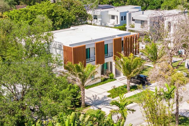 7700 SW 50th Ct, Miami, FL 33143