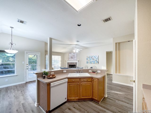 8 Sable Forest, San Antonio, TX 78259