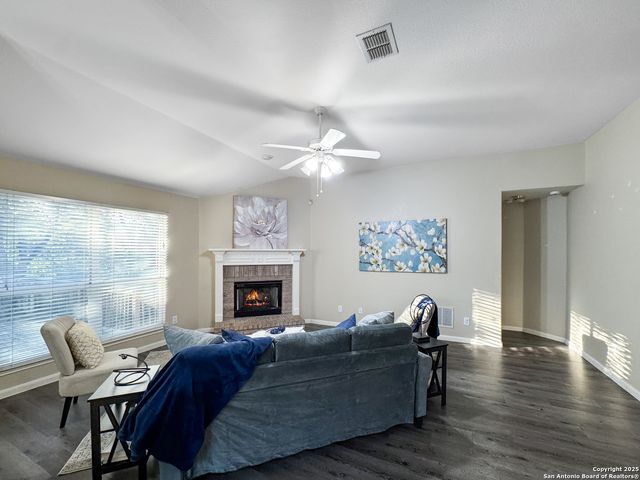 8 Sable Forest, San Antonio, TX 78259