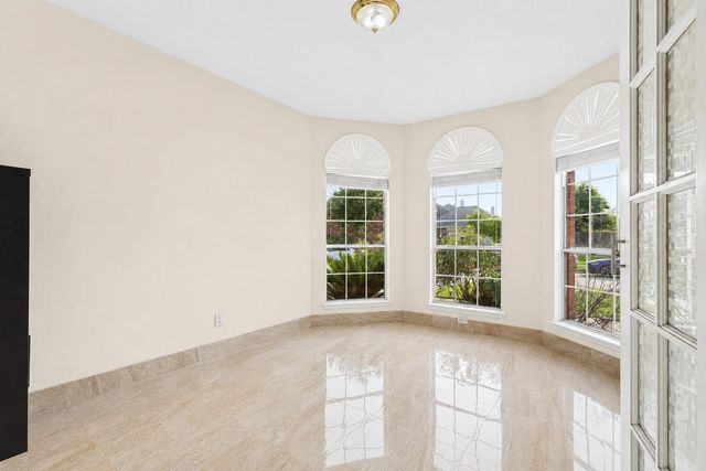 2614 Sunset Lake Drive, Sugar Land, TX 77478