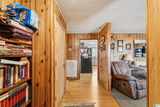 716 LINCOLN STREET E, Thorsby, AL 35171