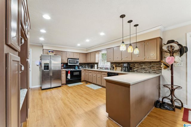 716 LINCOLN STREET E, Thorsby, AL 35171