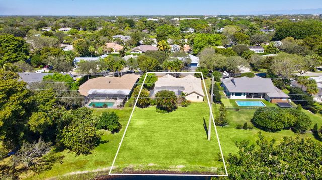 2910 Banyan Boulevard Circle NW, Boca Raton, FL 33431