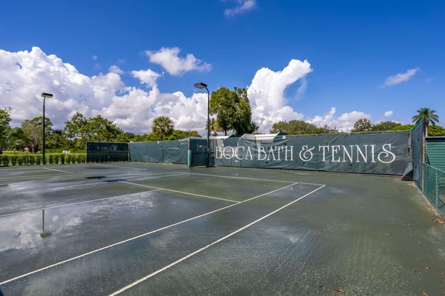 2910 Banyan Boulevard Circle NW, Boca Raton, FL 33431