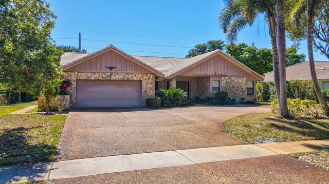 2910 Banyan Boulevard Circle NW, Boca Raton, FL 33431