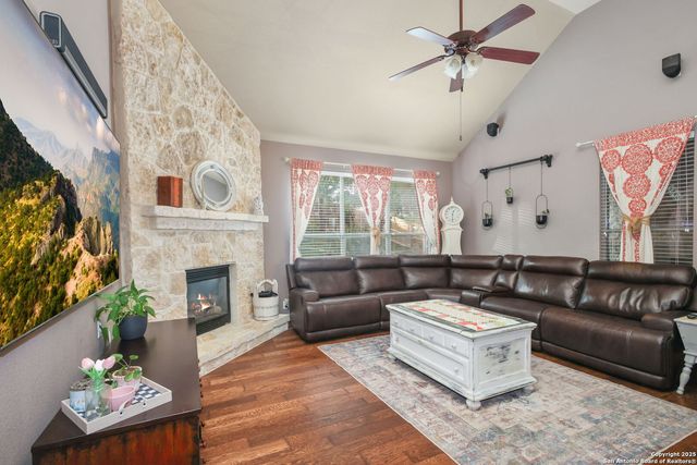 3623 Pinnacle Dr, San Antonio, TX 78261