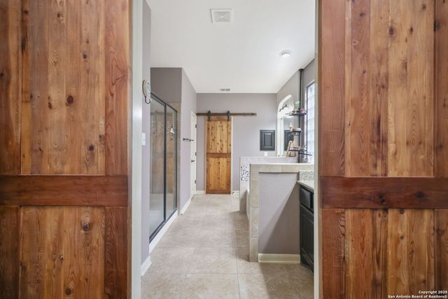 3623 Pinnacle Dr, San Antonio, TX 78261