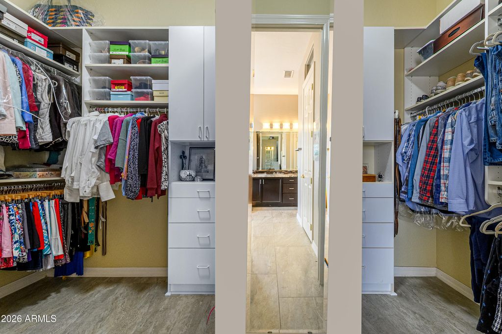 Image 19 of property listing at 20041 N CIELO Court, Surprise, AZ 85374