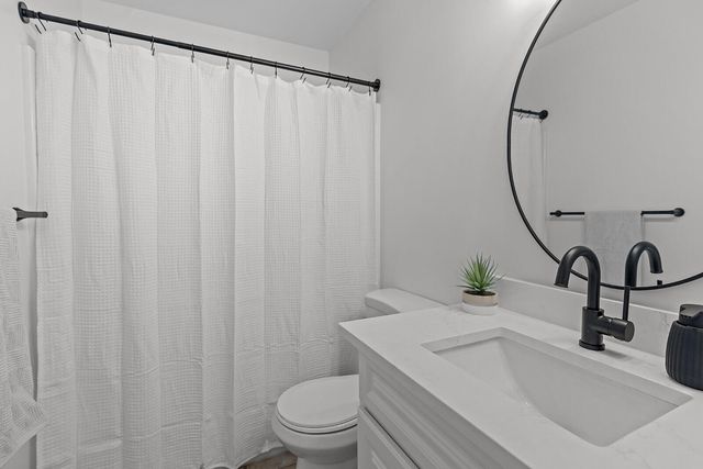 1192 S Sha Ree Lane, Bolivar, MO 65613