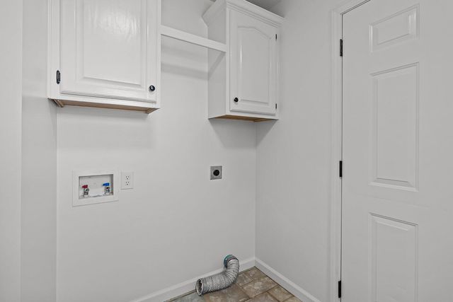 1192 S Sha Ree Lane, Bolivar, MO 65613