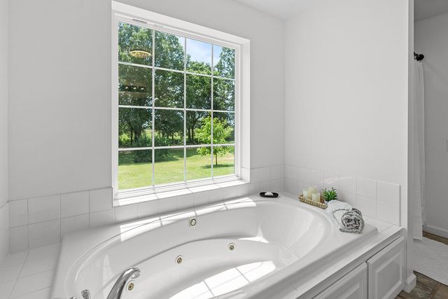 1192 S Sha Ree Lane, Bolivar, MO 65613