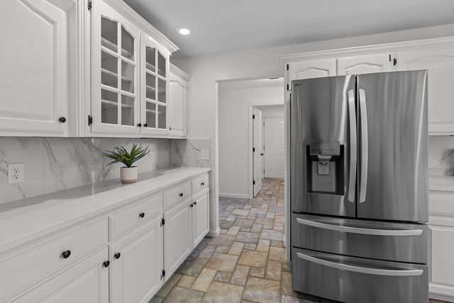 1192 S Sha Ree Lane, Bolivar, MO 65613