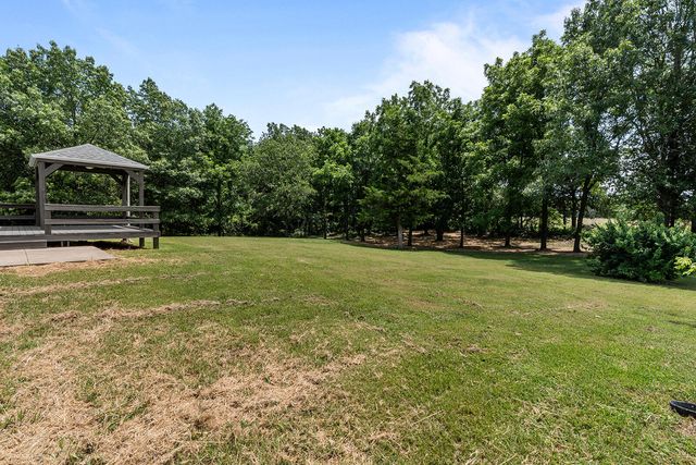 1192 S Sha Ree Lane, Bolivar, MO 65613