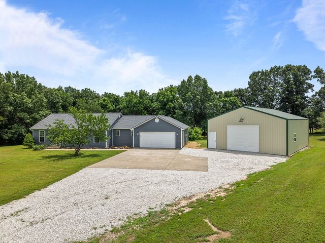 1192 S Sha Ree Lane, Bolivar, MO 65613