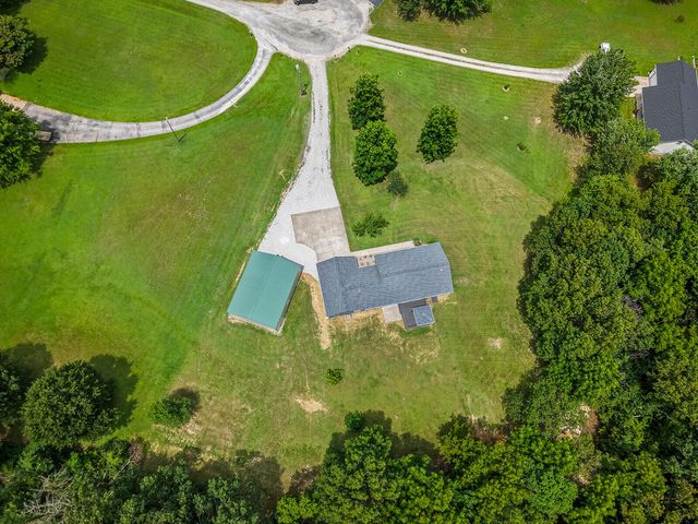 1192 S Sha Ree Lane, Bolivar, MO 65613