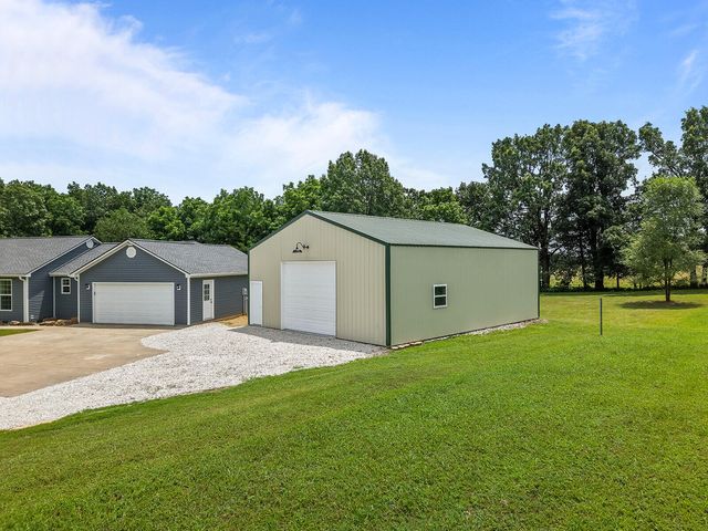 1192 S Sha Ree Lane, Bolivar, MO 65613