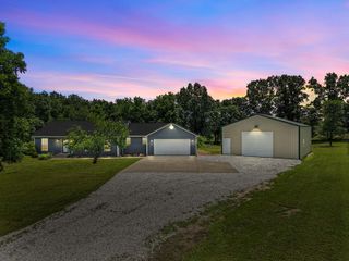 1192 South Sha Ree Lane, Bolivar, MO 65613