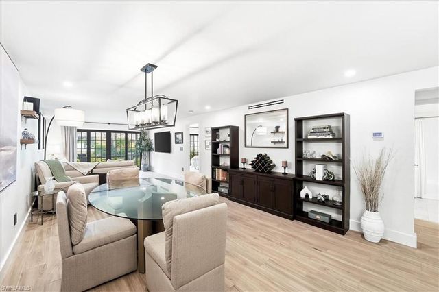3219 Horse Carriage WAY 303, Naples, FL 34105