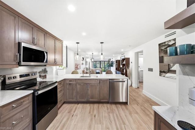 3219 Horse Carriage WAY 303, Naples, FL 34105