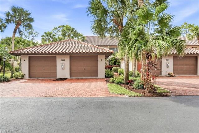 3219 Horse Carriage WAY 303, Naples, FL 34105