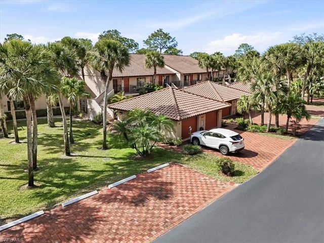 3219 Horse Carriage WAY 303, Naples, FL 34105