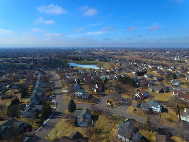 9113 Barrington Terrace, Brooklyn Park, MN 55443