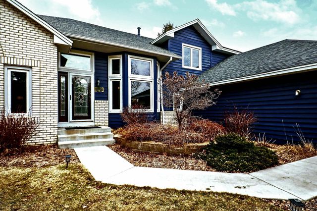 9113 Barrington Terrace, Brooklyn Park, MN 55443