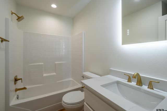 281 Balmorea Dr, Bullard, TX 75757