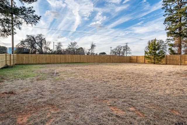 281 Balmorea Dr, Bullard, TX 75757