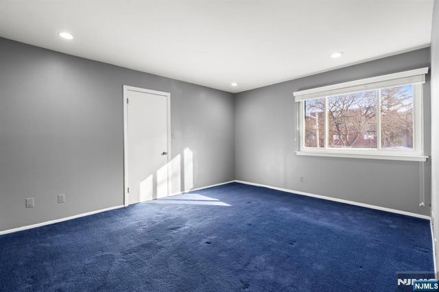 331 Sea Isle Key, Secaucus, NJ 07094