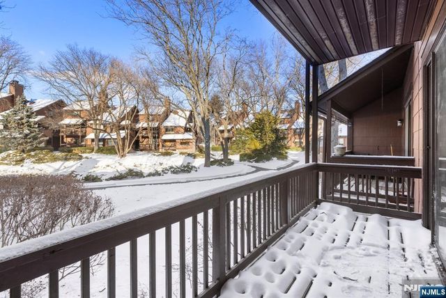 331 Sea Isle Key, Secaucus, NJ 07094