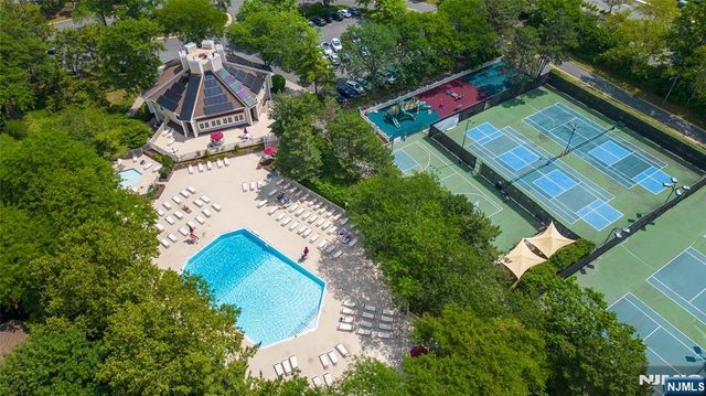 331 Sea Isle Key, Secaucus, NJ 07094