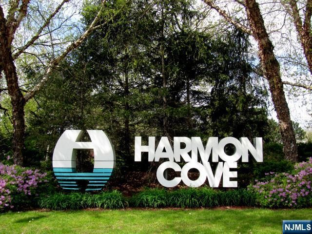 331 Sea Isle Key, Secaucus, NJ 07094