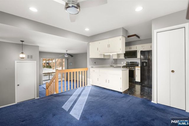 331 Sea Isle Key, Secaucus, NJ 07094