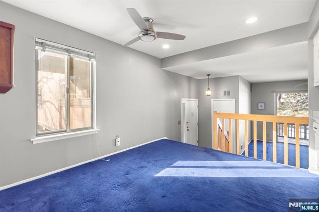 331 Sea Isle Key, Secaucus, NJ 07094