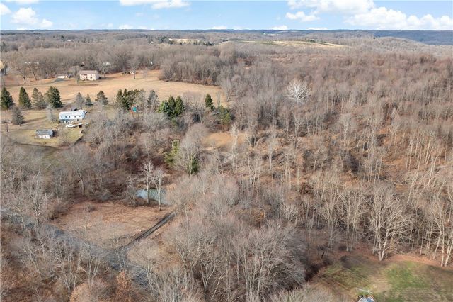 235 Murdocksville Rd, Hanover Twp, PA 15026