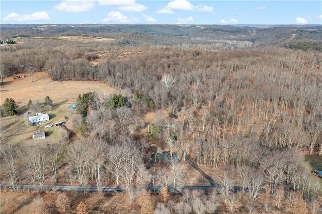 235 Murdocksville Rd, Hanover Twp, PA 15026