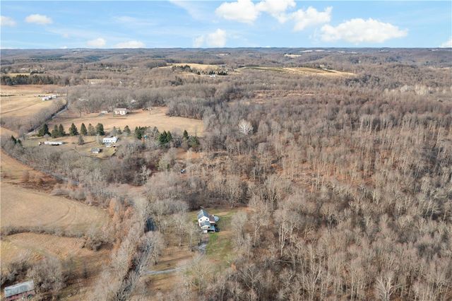 235 Murdocksville Rd, Hanover Twp, PA 15026