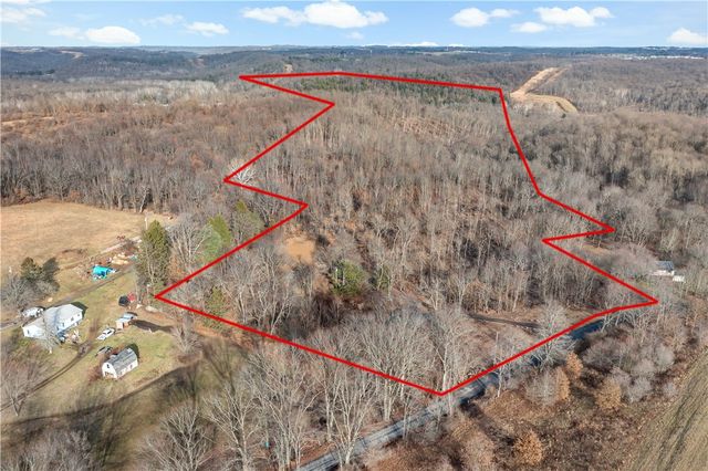 235 Murdocksville Rd, Hanover Twp, PA 15026