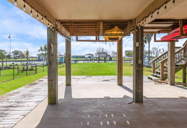 1963 County Road 291, Bay City, TX 77414