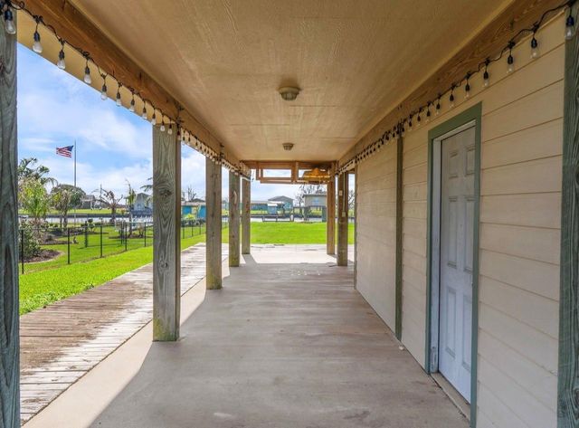 1963 County Road 291, Bay City, TX 77414