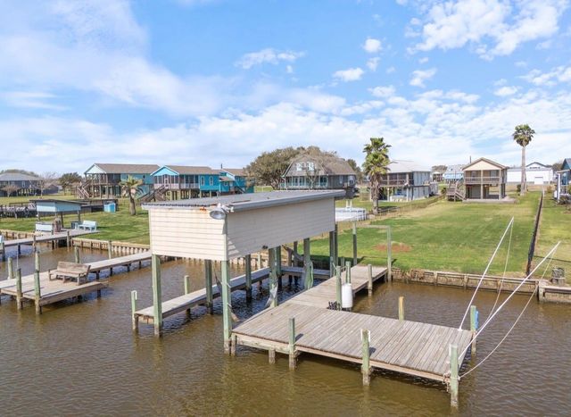 1963 County Road 291, Bay City, TX 77414