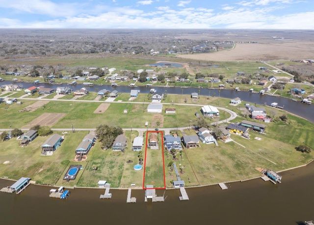 1963 County Road 291, Bay City, TX 77414