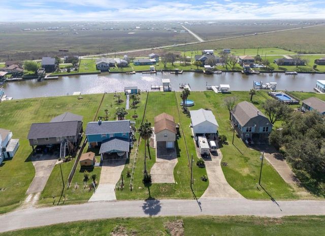 1963 County Road 291, Bay City, TX 77414