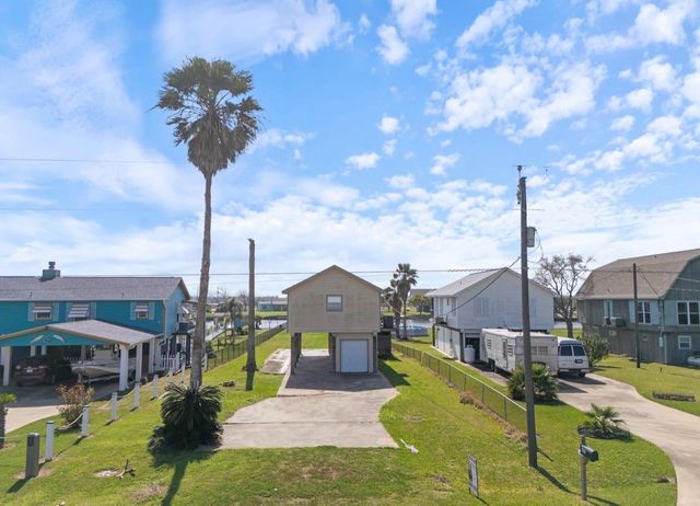 1963 County Road 291, Bay City, TX 77414